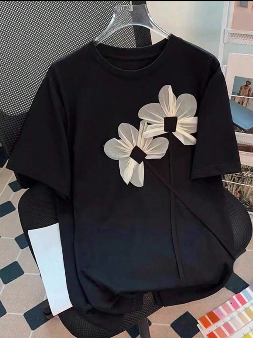Black Floral Appliqué Short Sleeve Top